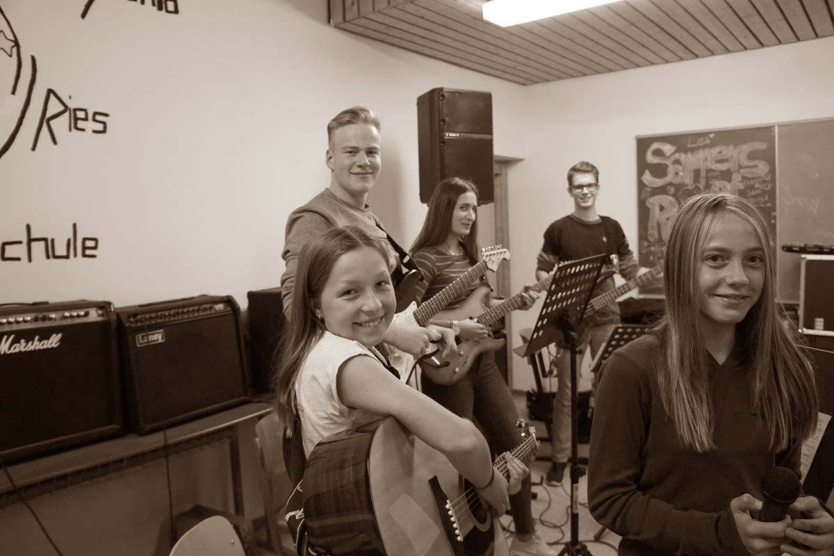 [Sappers-of-Rock-2018-01-sepia.jpg,162 KB]